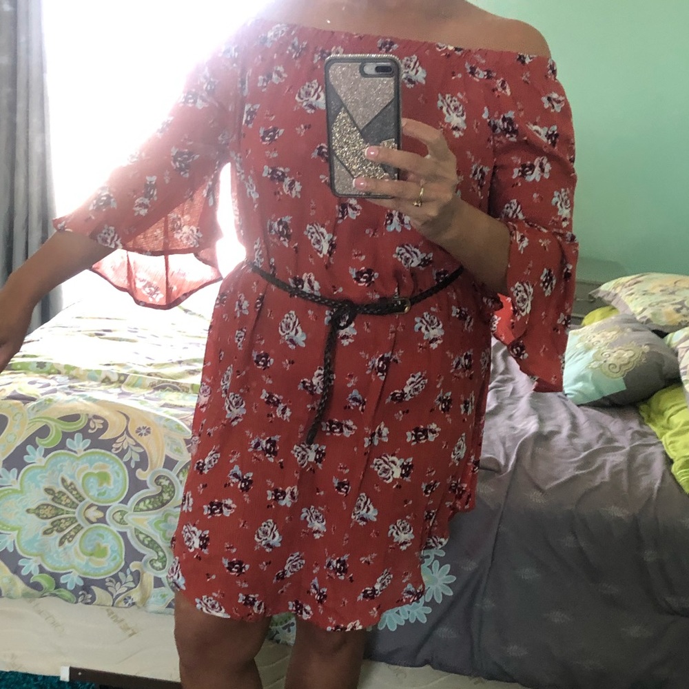 Off shoulder dress - Picture 3 of 7